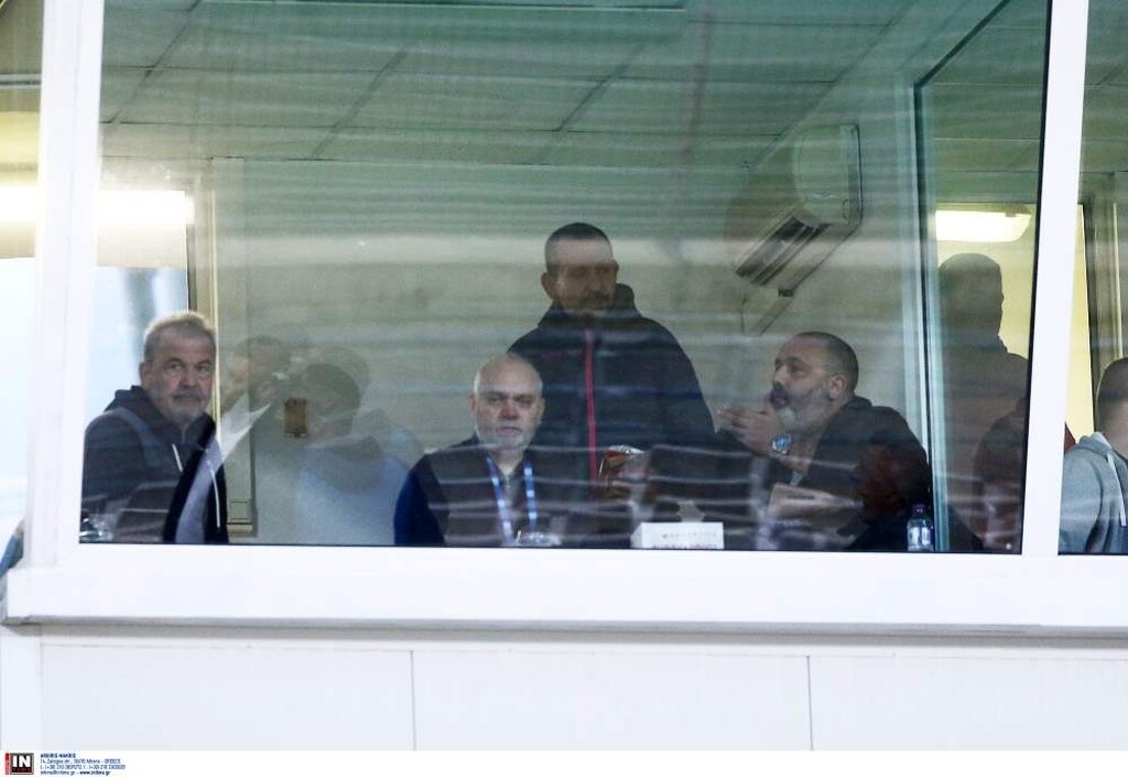 Βόλος-Ολυμπιακός: Ένταση και σύρραξη Μπέου-Καραπαπά! (photos&video)