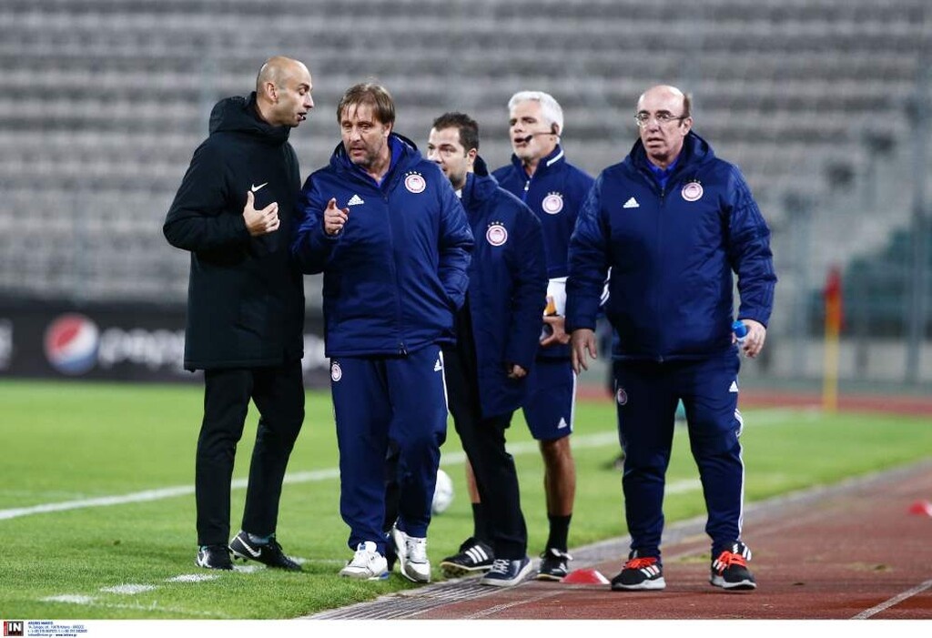 Βόλος-Ολυμπιακός: Ένταση και σύρραξη Μπέου-Καραπαπά! (photos&video)