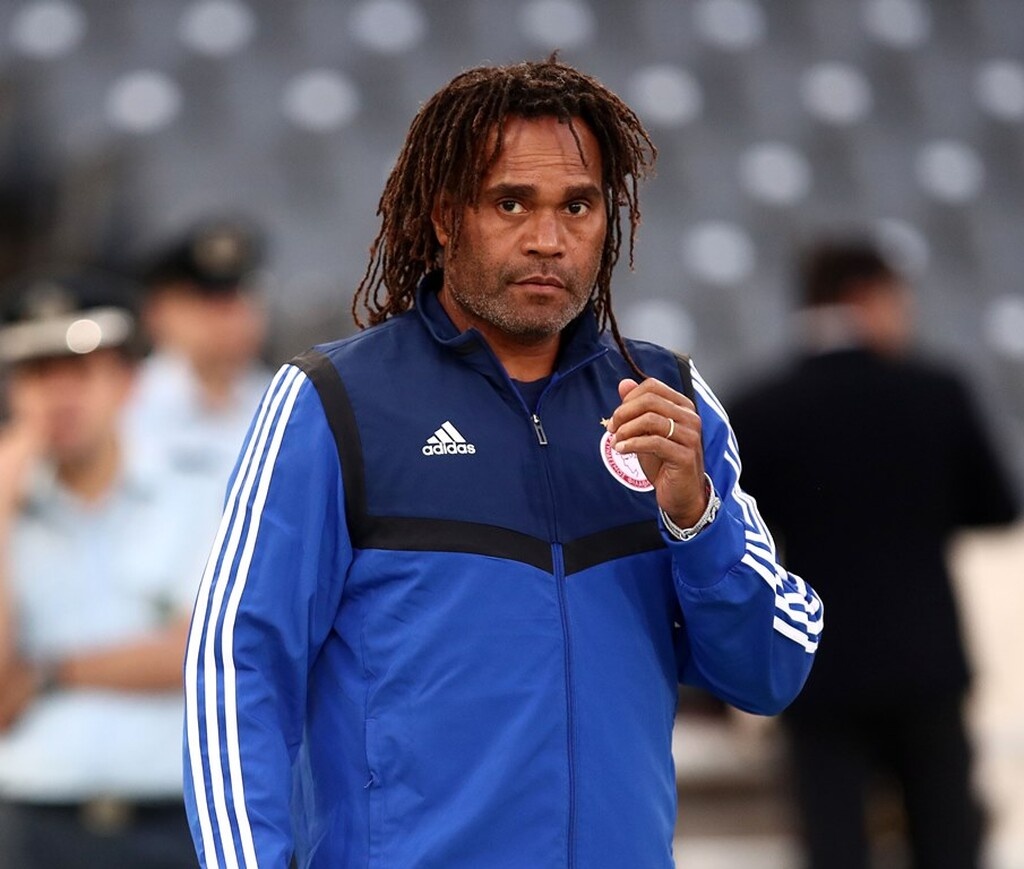 Ολυμπιακός: Η απορία του Καρεμπέ για την ευθύνη του VAR (photo)