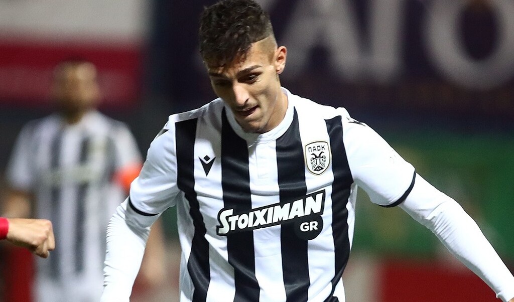 ... Δημήτρη Γιαννούλη! Ωστόσο, εκείνο που υπογραμμίζει η «Equipe» είναι πως 24χρονου μπακ θα προχωρήσει μόνο αν ο Σουλεϊμάν Ντουμπία λύσει το συμβόλαιο του, μετά από μόλις 7 συμμετοχές την περσινή σεζόν.