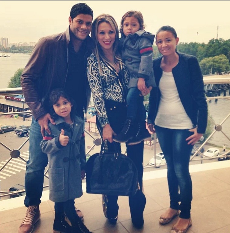 Ο Βραζιλιάνος ήταν τα τελευταία 12 χρόνια με την Άιραν Άνγκελο ντε Σόουζα και έχουν αποκτήσει τρία παιδιά