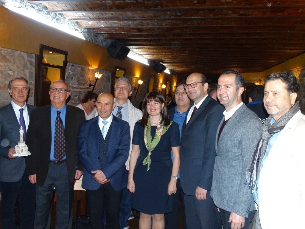 Ο Απόλλων επέστρεψε στη Σμύρνη και στο επίκεντρο βρέθηκε η Ελληνοτουρκική φιλία!