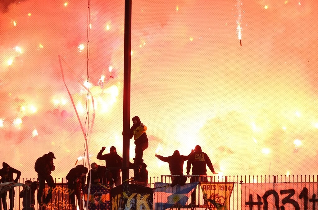 Άρης – ΠΑΟΚ: Το… δαχτυλίδι της φωτιάς στο «Κλ. Βικελίδης» (photos+video)
