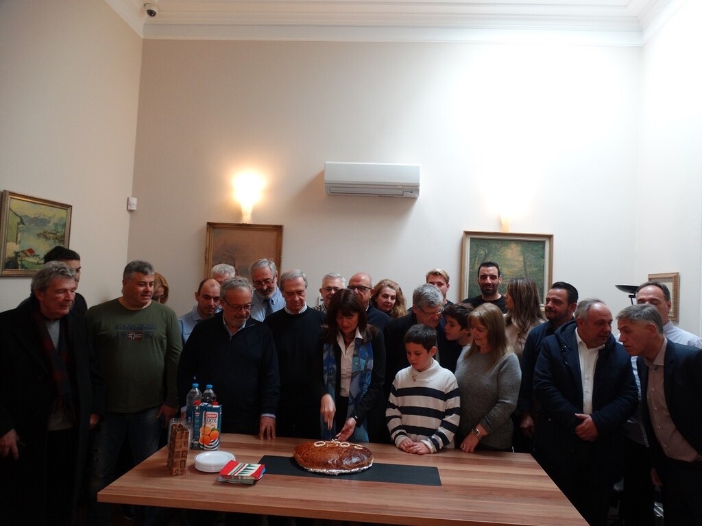Με… άρωμα Απόλλωνα η κοπή της Πρωτοχρονιάτικης πίτας στο Ελληνικό Προξενείο Σμύρνης