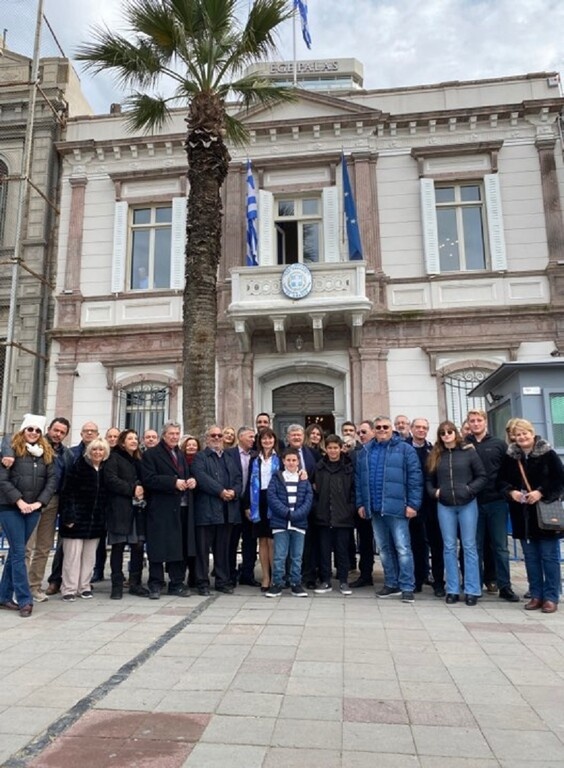 Με… άρωμα Απόλλωνα η κοπή της Πρωτοχρονιάτικης πίτας στο Ελληνικό Προξενείο Σμύρνης