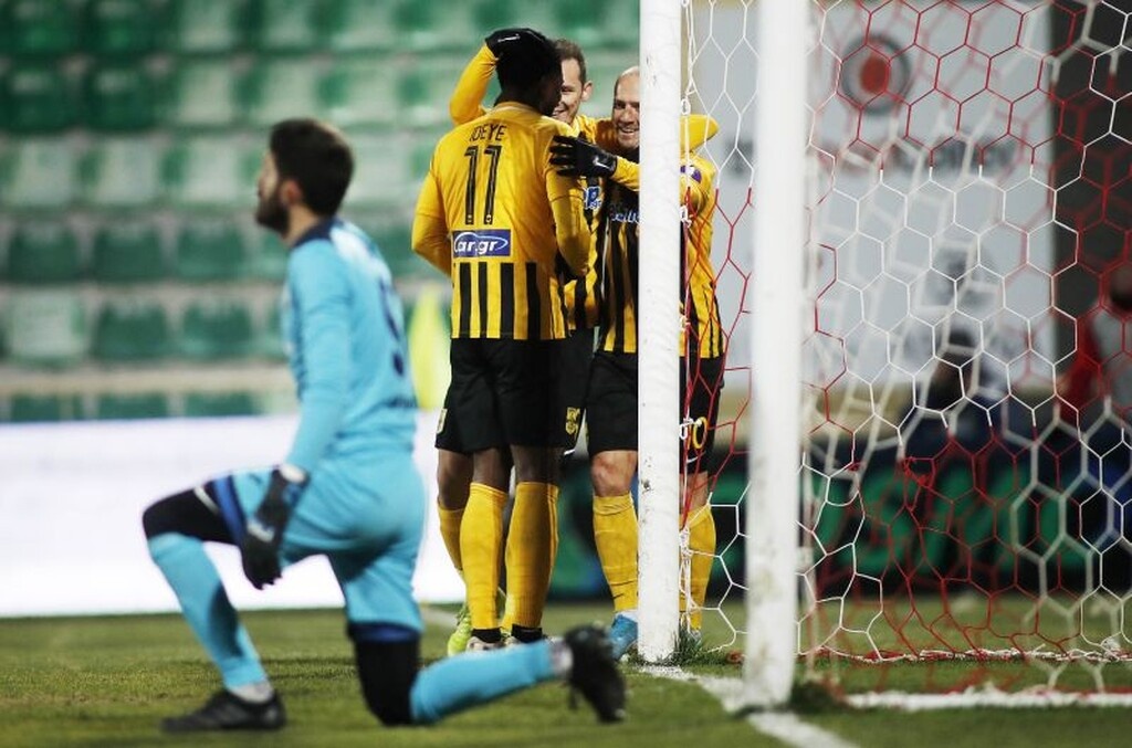 Ξάνθη – Άρης: Το «κόλλησε» ο Ιντέγε, συνθήματα κατά Σαββίδη στην κερκίδα! (video+photos)