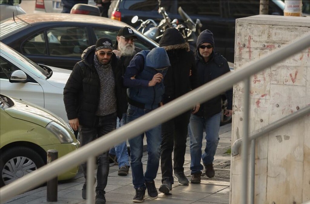 Στην ανακρίτρια οι συλληφθέντες για τον θάνατο του Βούλγαρου οπαδού (photos)