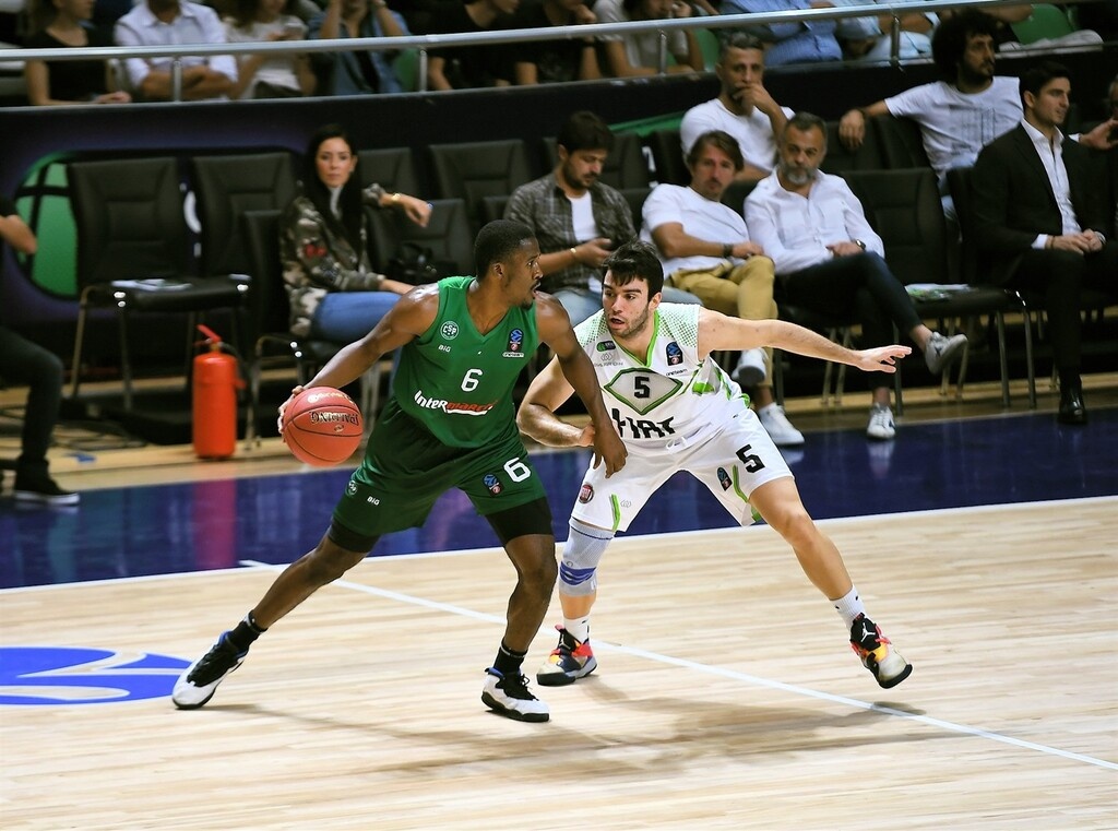 Ο Σεμάζ Κρίστον με τη φανέλα της Λιμόζ από φετινό αγώνα στο Eurocup