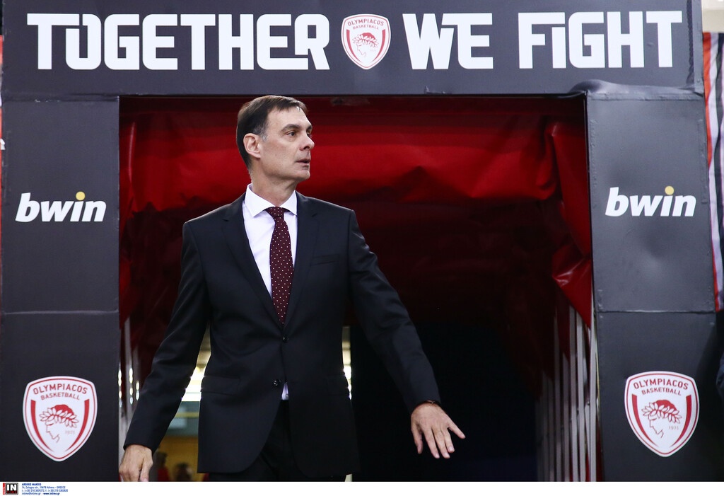 Ολυμπιακός - Άλμπα: Αποθεώθηκε ο Μπαρτζώκας! (photos)