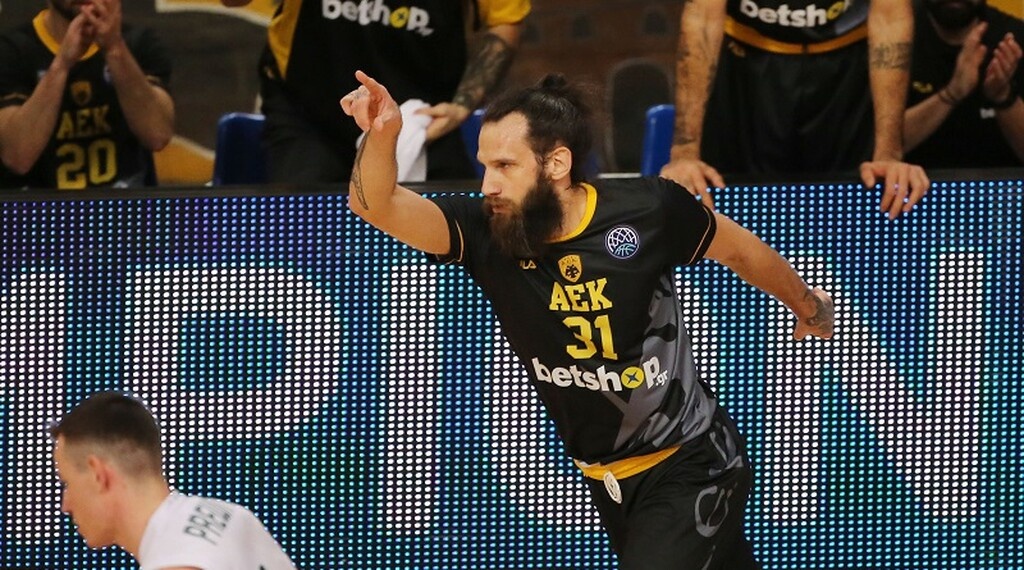 ΑΕΚ: Εντυπωσιακή η νέα φανέλα της ΑΕΚ! (photos)