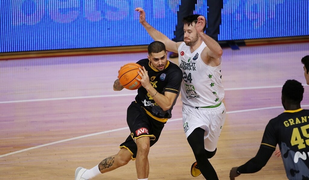 ΑΕΚ: Εντυπωσιακή η νέα φανέλα της ΑΕΚ! (photos)
