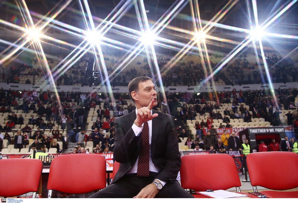 Ολυμπιακός - Άλμπα: Αποθεώθηκε ο Μπαρτζώκας! (photos)