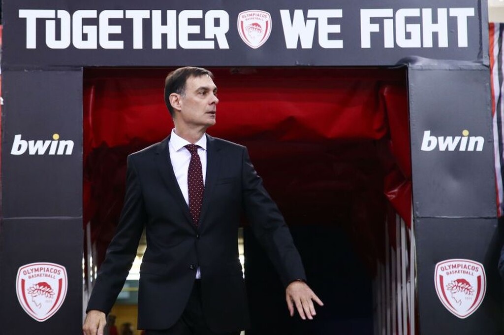 Ολυμπιακός-Άλμπα Βερολίνου: Το έζησε έντονα ο Μπαρτζώκας (photos)