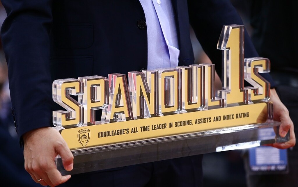 Ολυμπιακός - Άλμπα: Τιμήθηκε ο Σπανούλης! (photos)