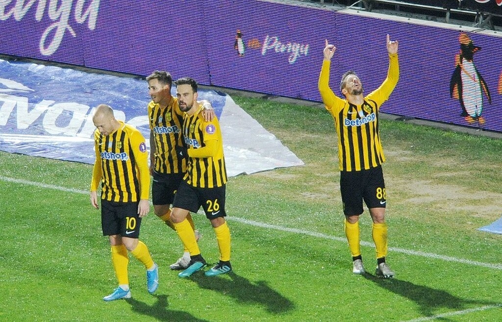 Άρης – Ξάνθη 2-1: Μια σου και μια με τα οφσάιντ, πρόκριση για τους «κίτρινους» (video+photos)