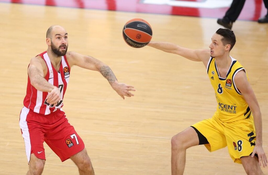 Ολυμπιακός – Άλμπα Βερολίνου 86-93: Ο Μπαρτζώκας ξεκίνησε με το… αριστερό (video+photos)