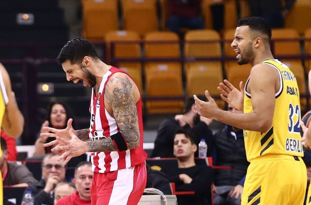 Ολυμπιακός – Άλμπα Βερολίνου 86-93: Ο Μπαρτζώκας ξεκίνησε με το… αριστερό (video+photos)