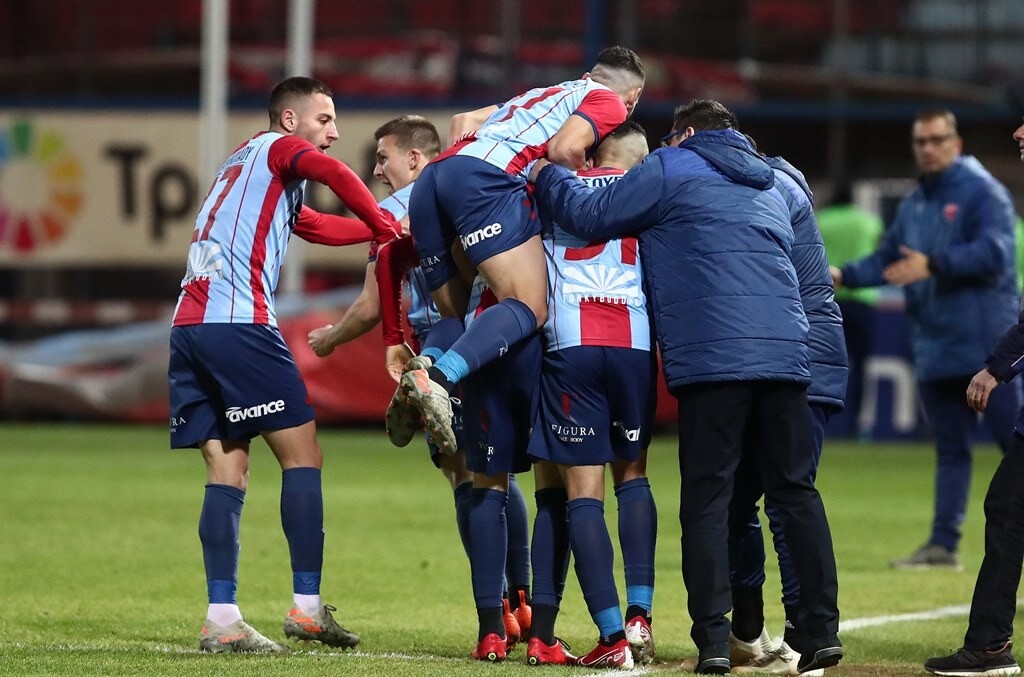 Πανιώνιος-ΟΦΗ 1-2: Επέστρεψε με άγχος στις νίκες