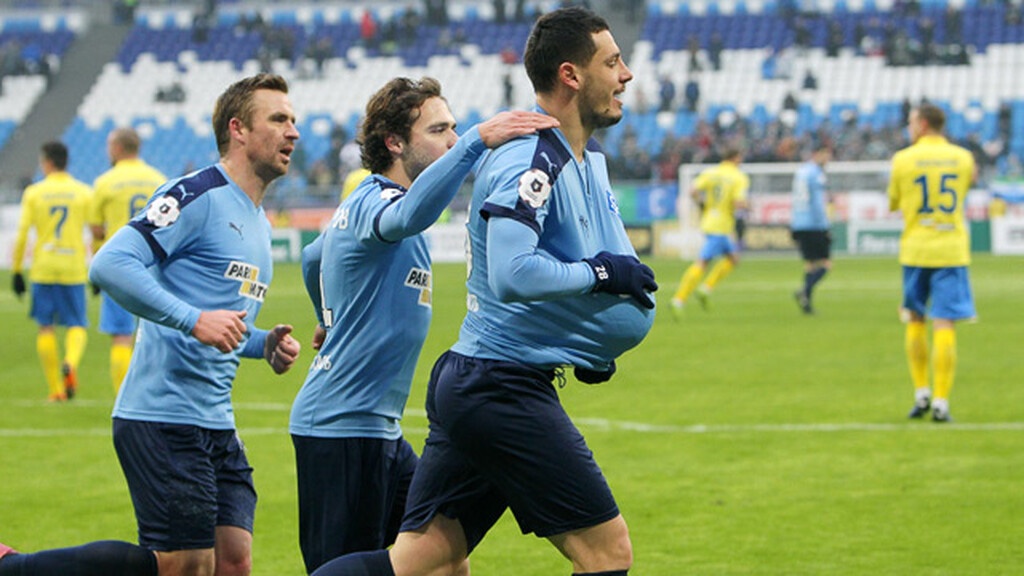 Στη Ρωσία και την Κρίλια Σοβέτοφ!