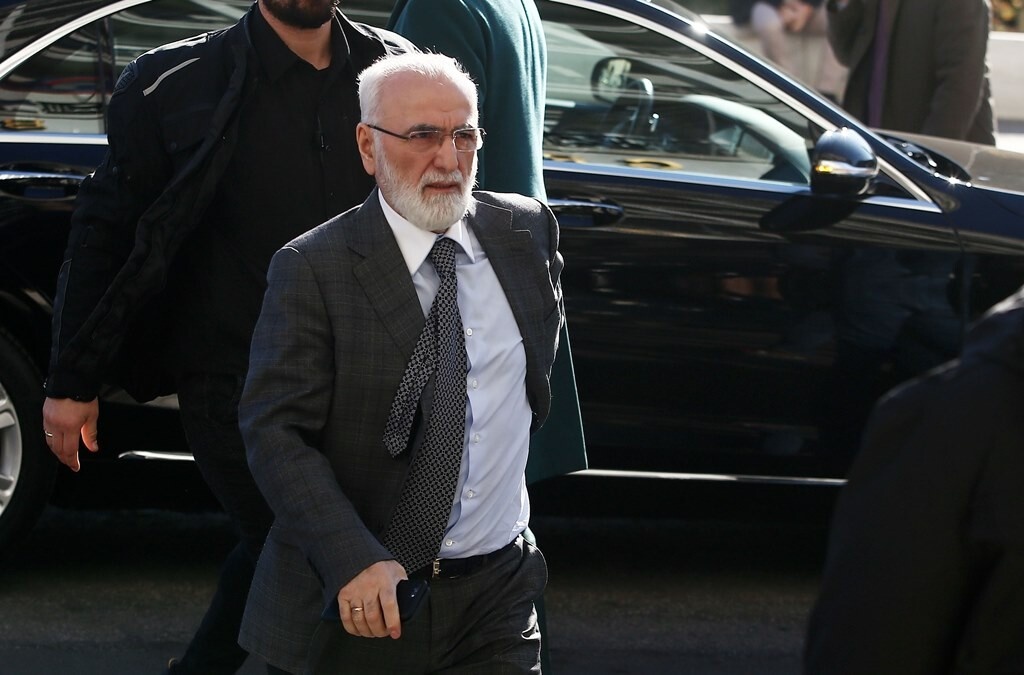 Ολυμπιακός: Απάντηση-βόμβα από Καραπαπά για Σαββίδη (photo)