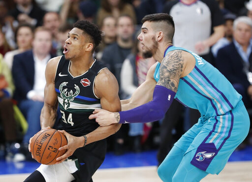 NBA: Με show του Γιάννη κυρίαρχοι στο Παρίσι οι Μπακς (videos+photos)