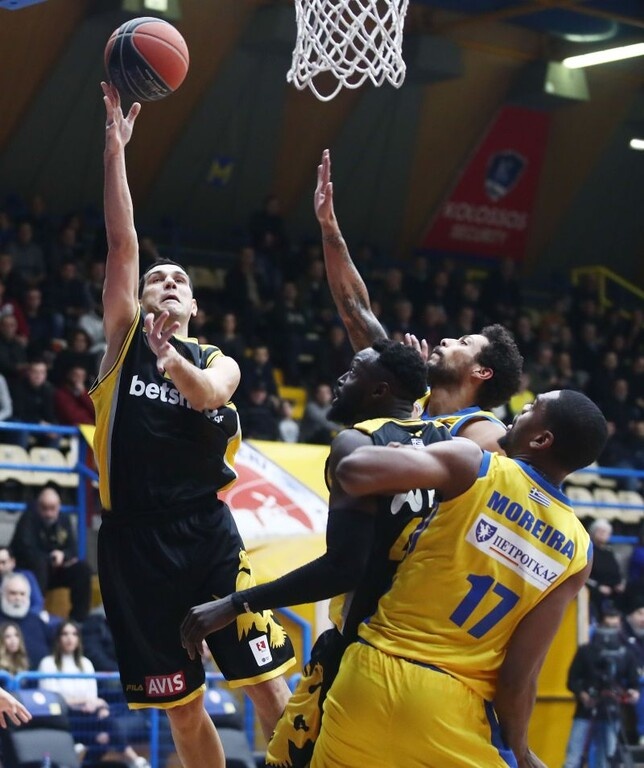 Νίκος Ζήσης: Επέστρεψε στη Basket League μετά από 15 χρόνια! (photos)