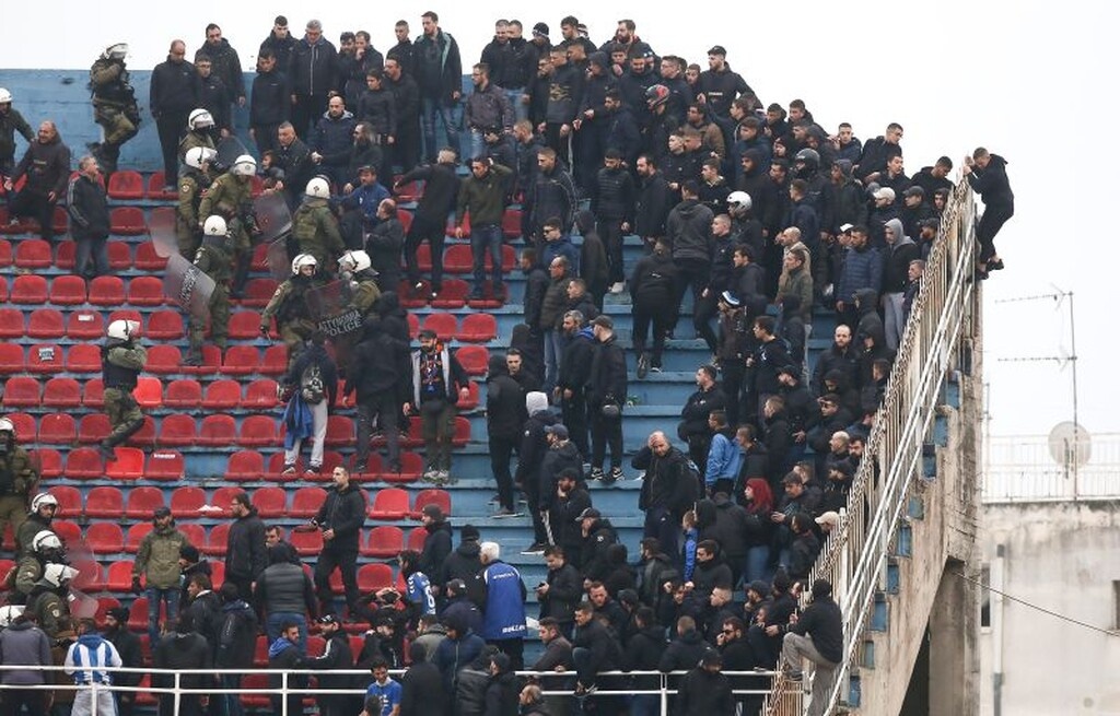 Επεισόδια στη Νέα Σμύρνη: Έπεσε ξύλο στο Πανιώνιος-Ατρόμητος (photos)