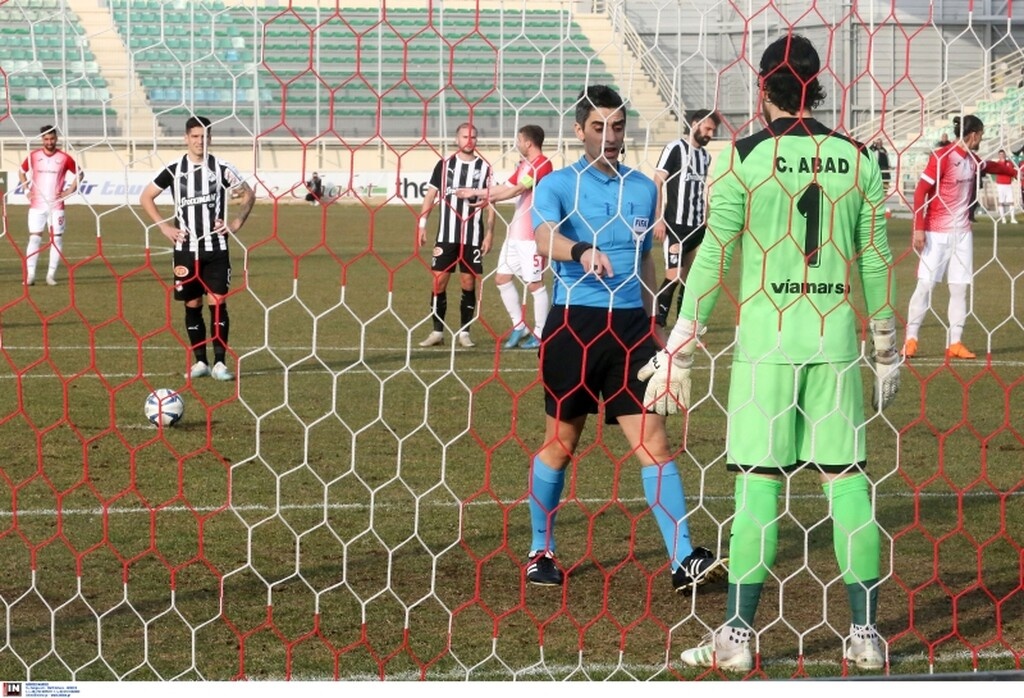 Απίστευτο σκηνικό στο Ξάνθη-ΟΦΗ: Γι' αυτό ακύρωσαν το γκολ-πέναλτι του Νέιρα (photos&video)