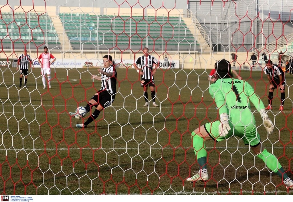 Απίστευτο σκηνικό στο Ξάνθη-ΟΦΗ: Γι' αυτό ακύρωσαν το γκολ-πέναλτι του Νέιρα (photos&video)