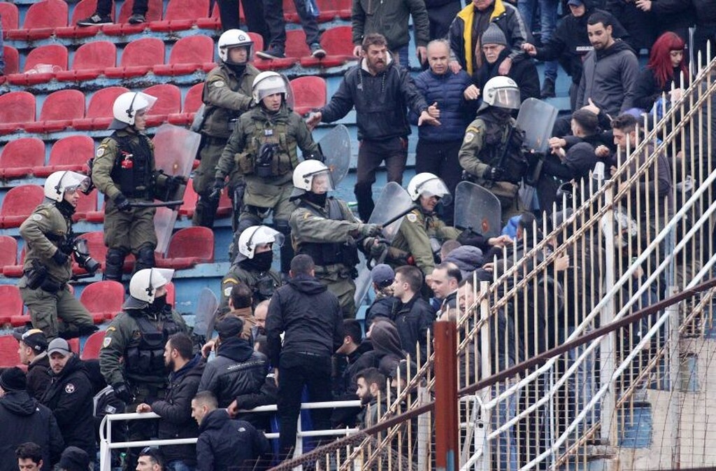 Επεισόδια στη Νέα Σμύρνη: Έπεσε ξύλο στο Πανιώνιος-Ατρόμητος (photos)