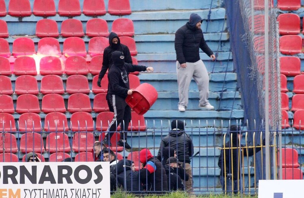 Επεισόδια στη Νέα Σμύρνη: Έπεσε ξύλο στο Πανιώνιος-Ατρόμητος (photos)