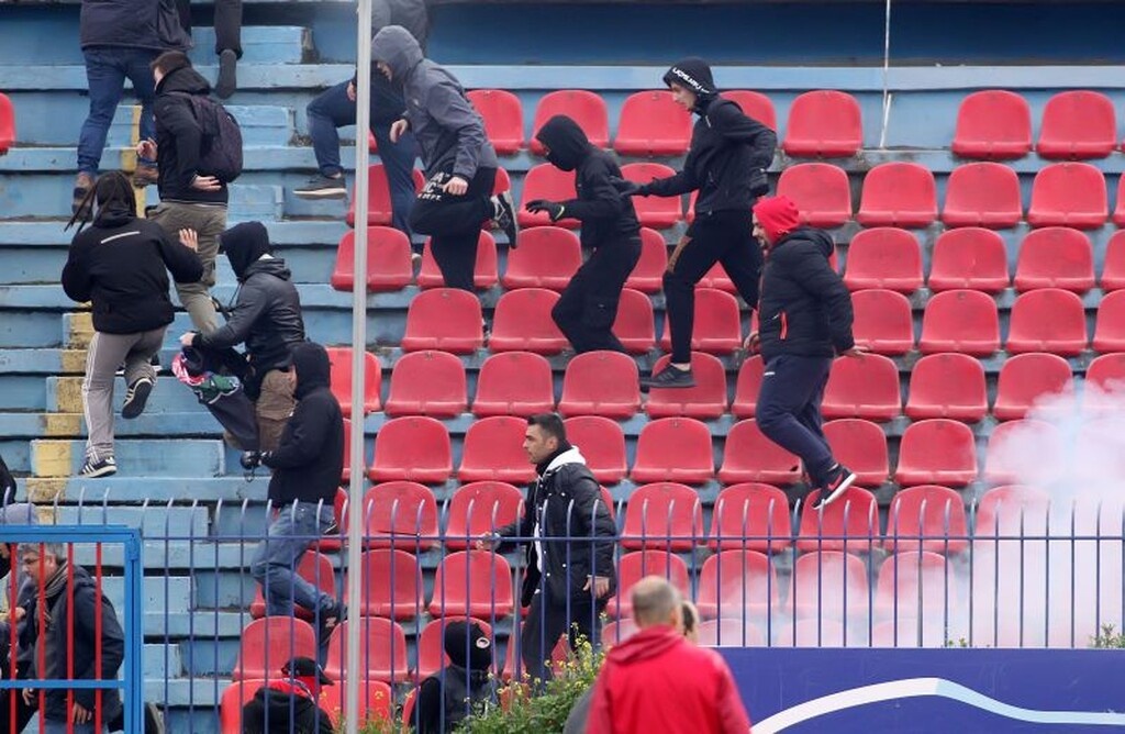 Επεισόδια στη Νέα Σμύρνη: Έπεσε ξύλο στο Πανιώνιος-Ατρόμητος (photos)