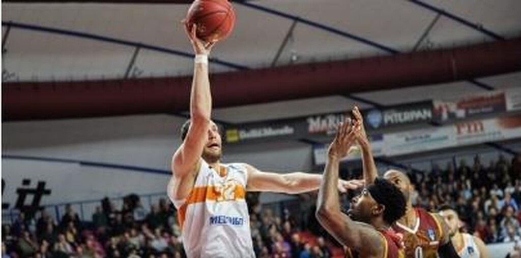 Βενέτσια - Προμηθέας 52-70: Με «σούπερ» Λουκά απέδρασε με το διπλό!