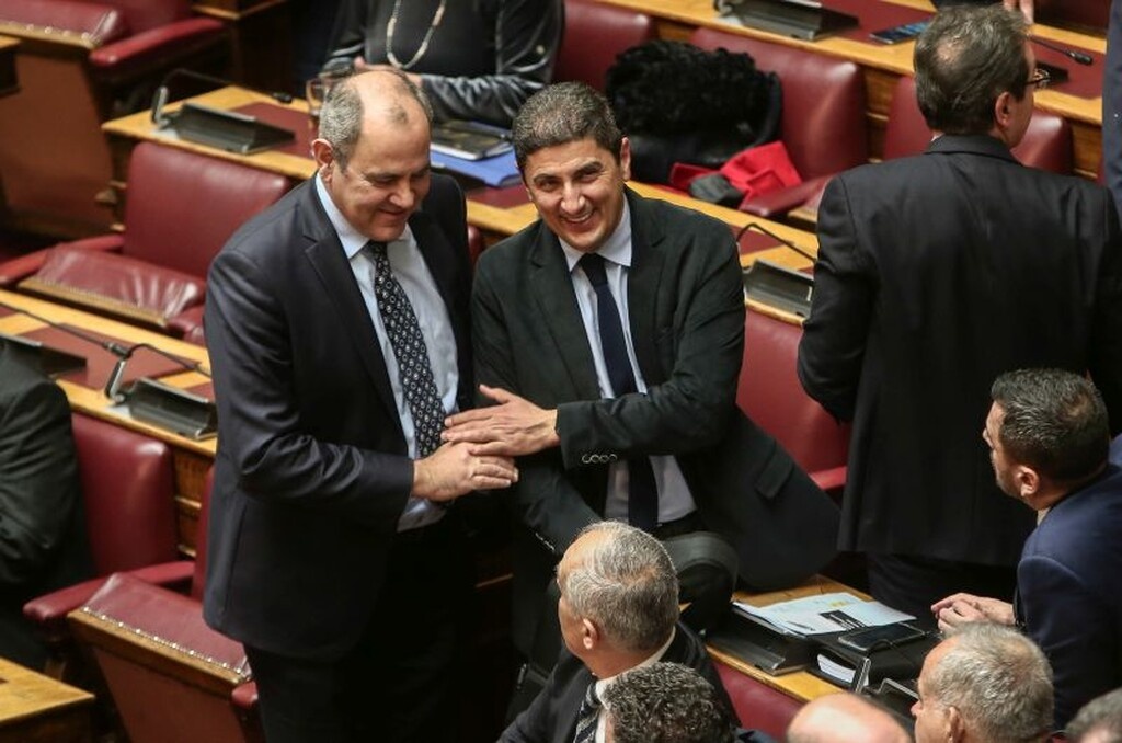 Κάποιοι φωτογραφήθηκαν για να θυμούνται τη στιγμή...