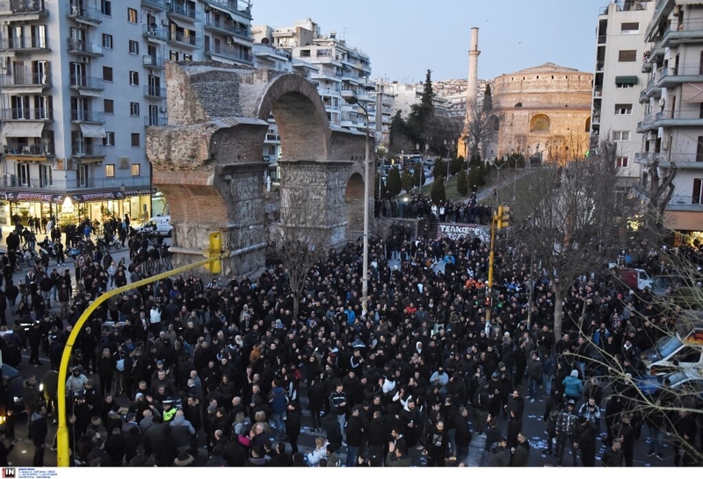 Ξεκίνησαν οι κινητοποιήσεις: Στους δρόμους σύσσωμος ο ΠΑΟΚ (photos&video)