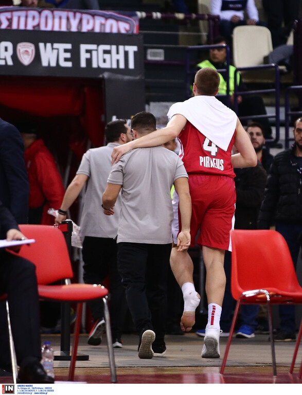 «Πάγωσε» το ΣΕΦ, τραυματίστηκε ο Χαραλαμπόπουλος (photos)