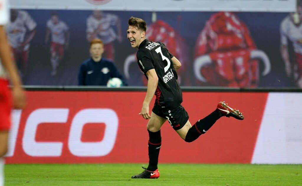 Ανατροπή: Εκεί υπογράφει ο Ρέτσος (photos)