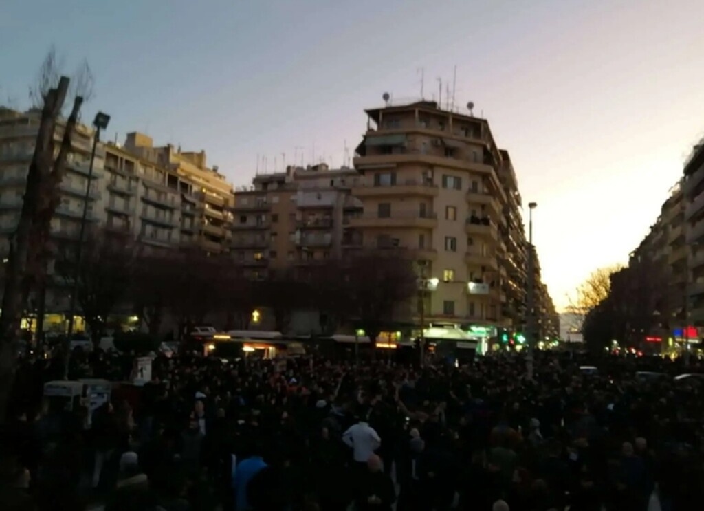 Ξεκίνησαν οι κινητοποιήσεις: Στους δρόμους σύσσωμος ο ΠΑΟΚ (photos&video)