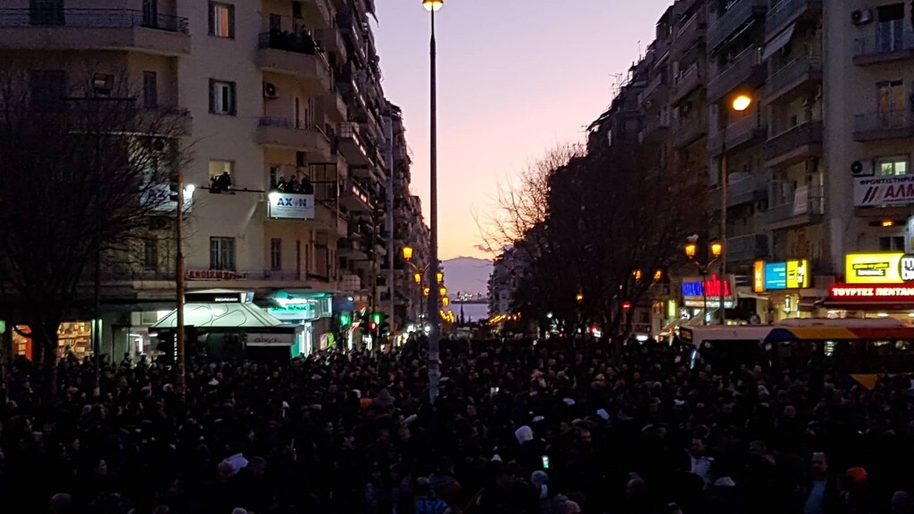 Ξεκίνησαν οι κινητοποιήσεις: Στους δρόμους σύσσωμος ο ΠΑΟΚ (photos&video)