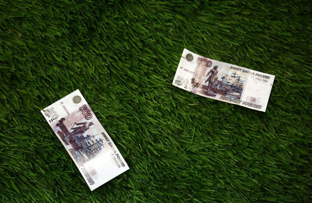 Τραγελαφικά πράγματα στο Φάληρο, οπαδός με μάσκα… Σαββίδη πέταγε «ρούβλια» στην Ξάνθη (photos)