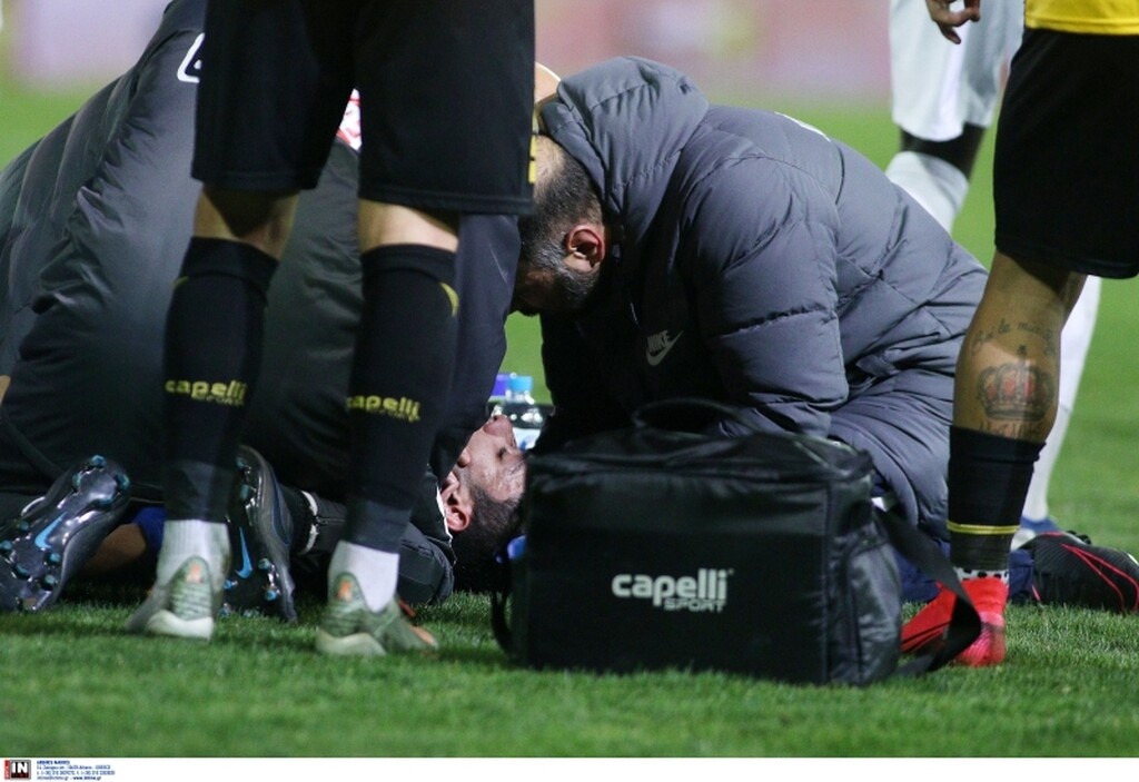 «Πάγωσαν» με Γιακουμάκη στο Περιστέρι - Η στιγμή του σοκαριστικού τραυματισμού (photos&video)