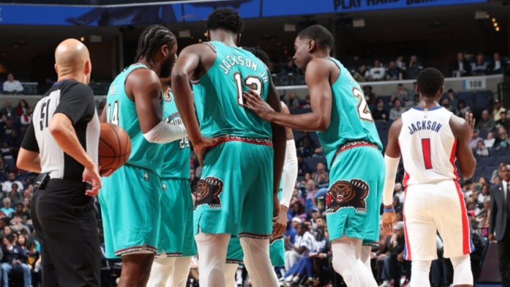 NBA: Συνέχισαν με νίκες Κλίπερς, Σέλτικς και Μάβερικς! (photos+videos)