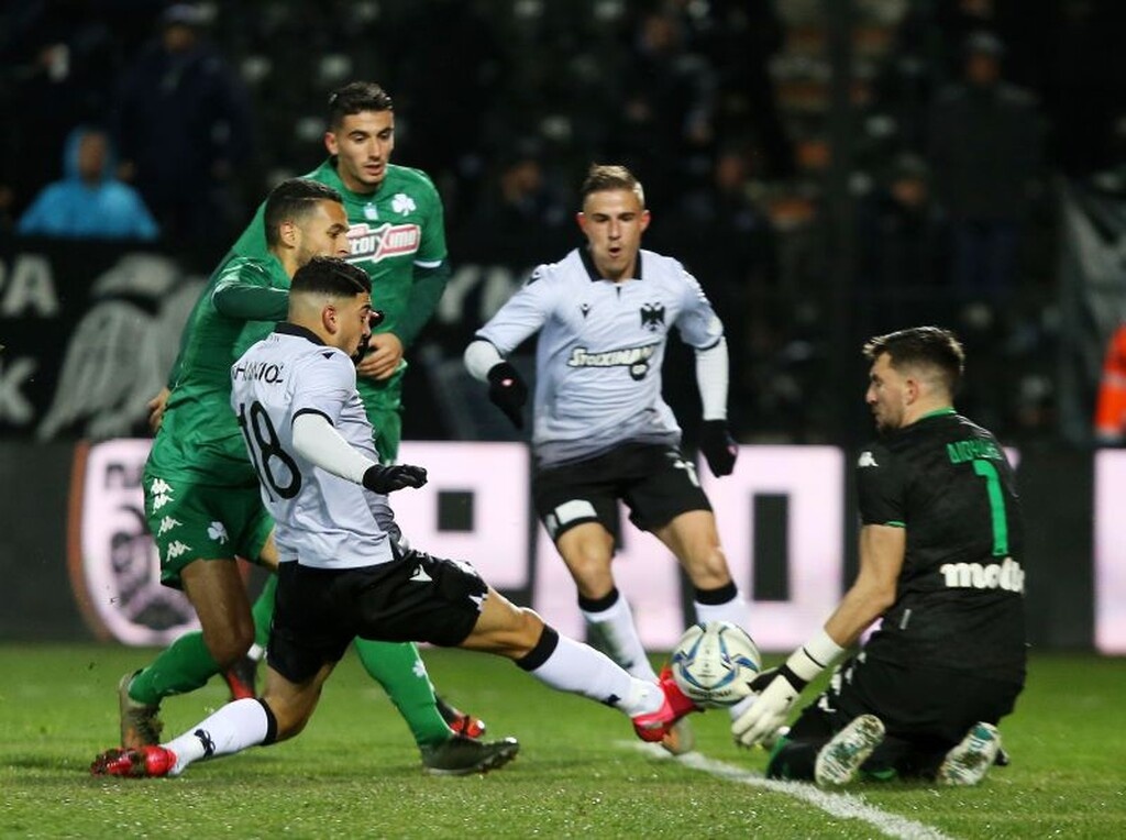 ΠΑΟΚ – Παναθηναϊκός 2-0: «Ασπρόμαυρο» προβάδισμα με «πράσινες» φωνές (video+photos)