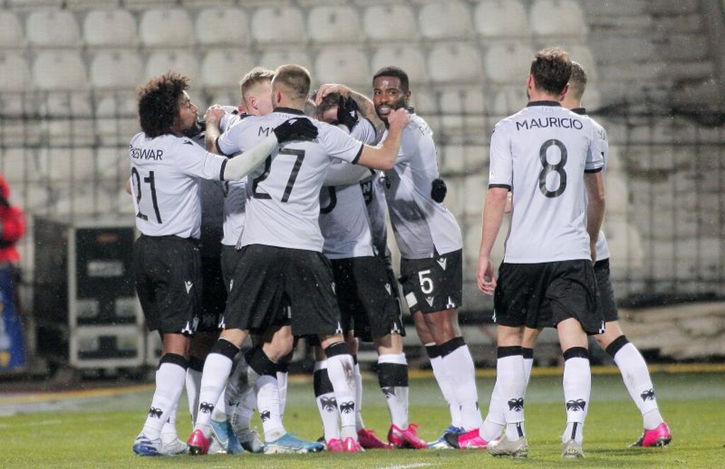 ΠΑΟΚ – Παναθηναϊκός 2-0: «Ασπρόμαυρο» προβάδισμα με «πράσινες» φωνές (video+photos)