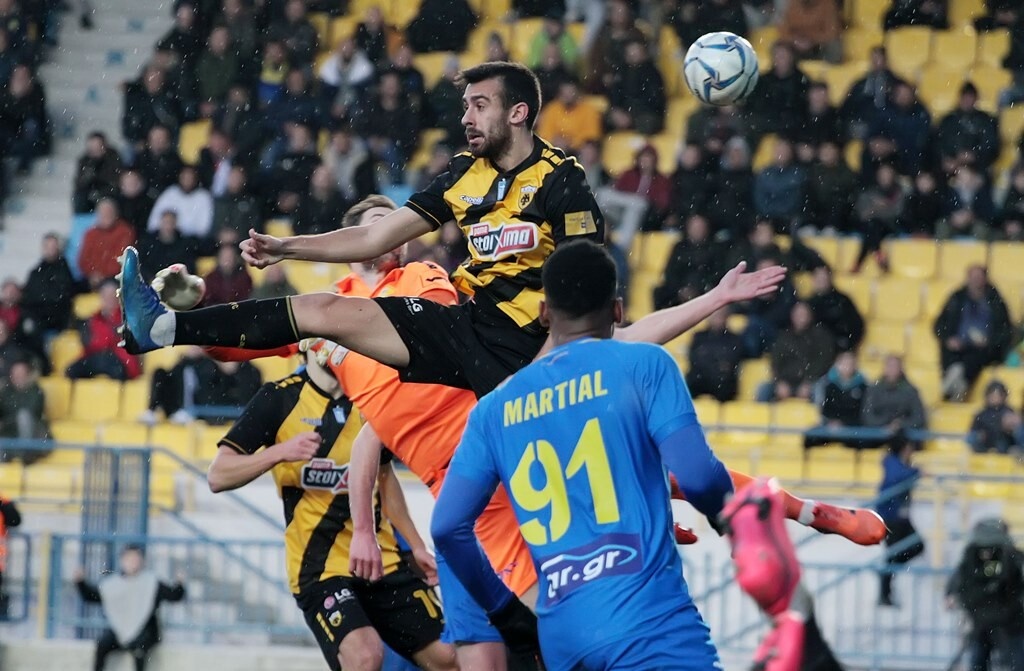 Ο Ιταλός τεχνικός αναγκάστηκε να αναπροσαρμόσει τα πλάνα του, βάζοντας στην ενδεκάδα τον Σβάρνα.