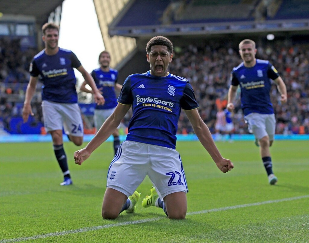 Γι' αυτό το ταλέντο «σφάζονται» Γιουνάιτεντ και Τσέλσι (photos&video)