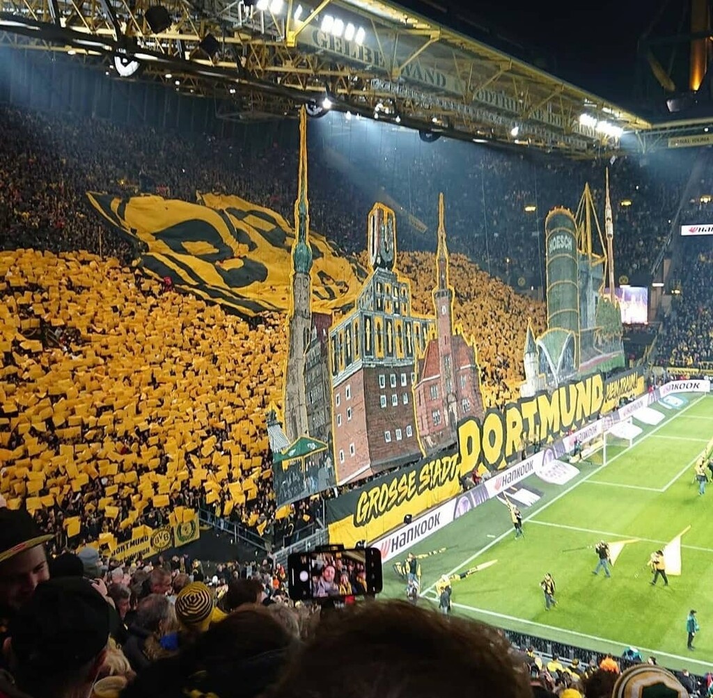 Ντόρτμουντ: Το μαγικό κορεό του κόσμου στο ματς με την Άιντραχτ! (photos+videos)