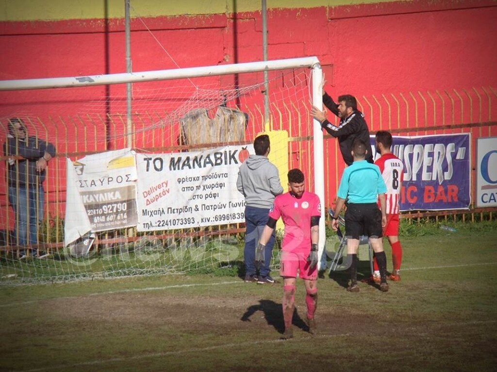 Αδιανόητο: Έπεσε το δοκάρι της εστίας στο Ιάλυσος-Ολυμπιακός Βόλου (photos)