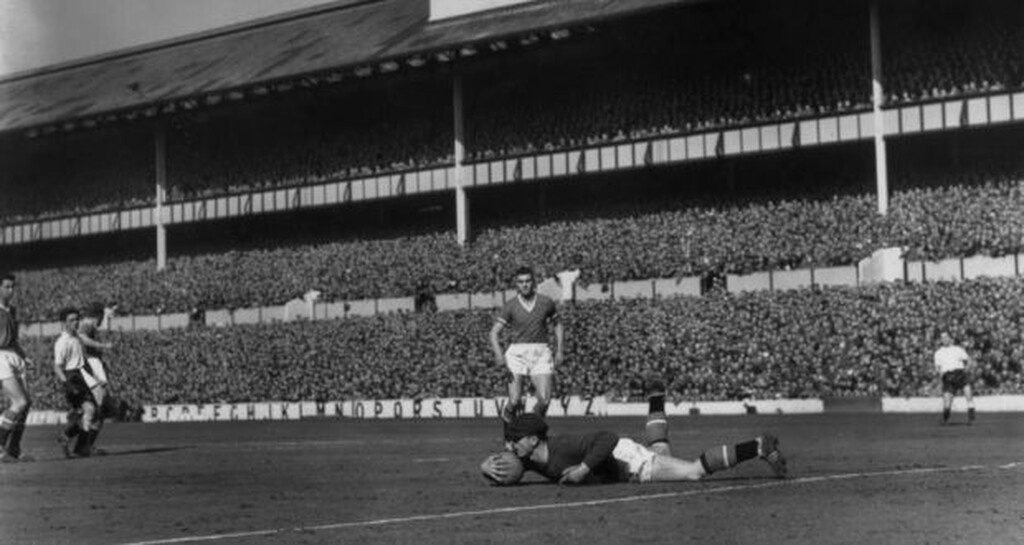 Μάντσεστερ Γιουνάιτεντ: Θρήνος για τον ήρωα του Μονάχου (photos)