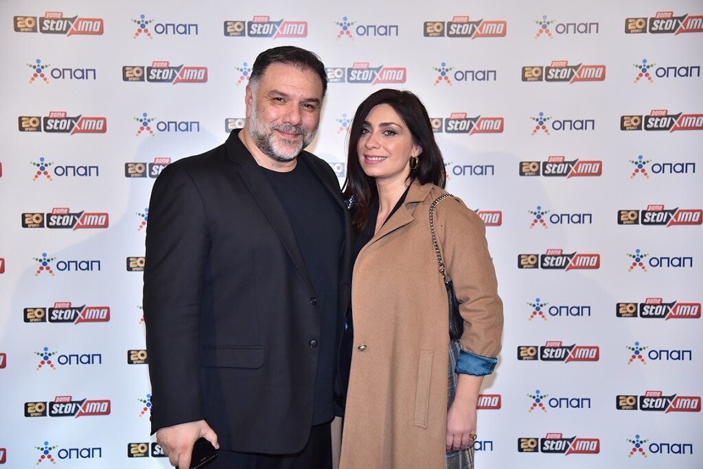 Γρηγόρης Αρναούτογλου, Νάνσυ Αντωνίου